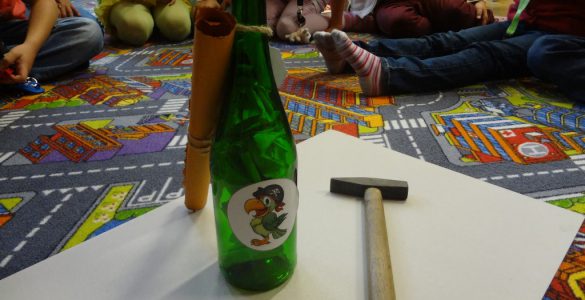 Láhev k láhvi se staví